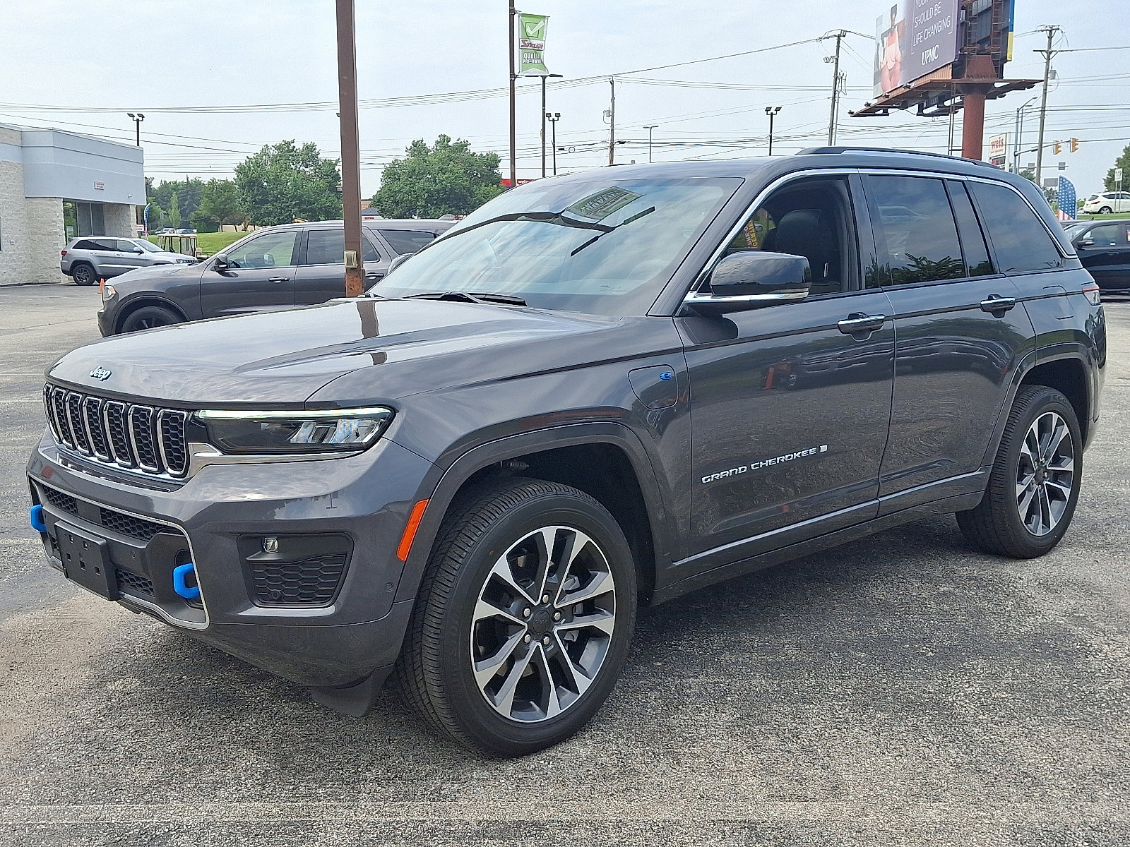 Used 2024 Jeep Grand Cherokee Overland w/ Trailer Tow Package image 6