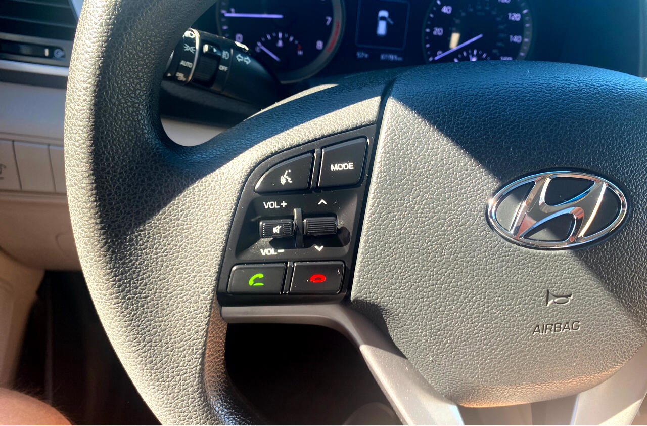 Used 2017 Hyundai Tucson SE image 18