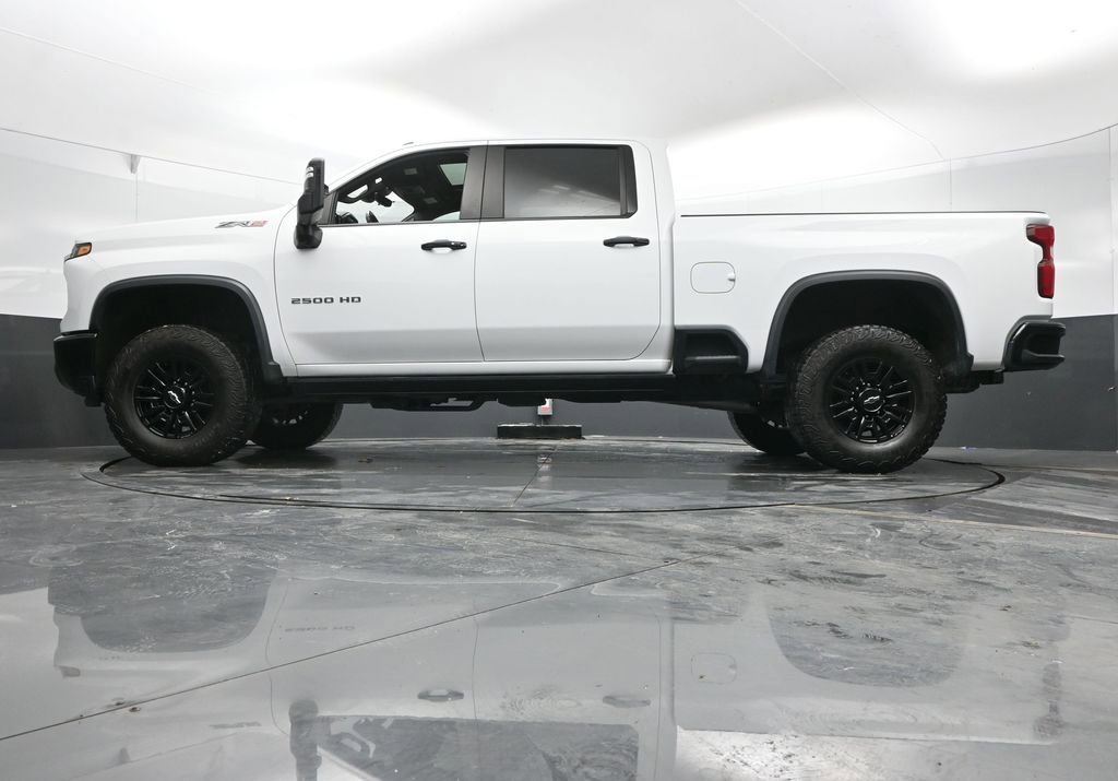 Used 2024 Chevrolet Silverado 2500 ZR2 w/ Technology Package image 51
