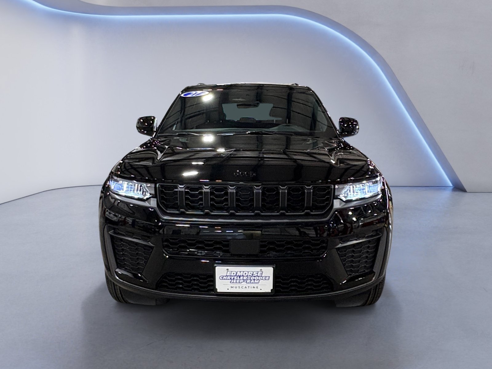 New 2027 Jeep Grand Cherokee Altitude AWD/4WD image 8