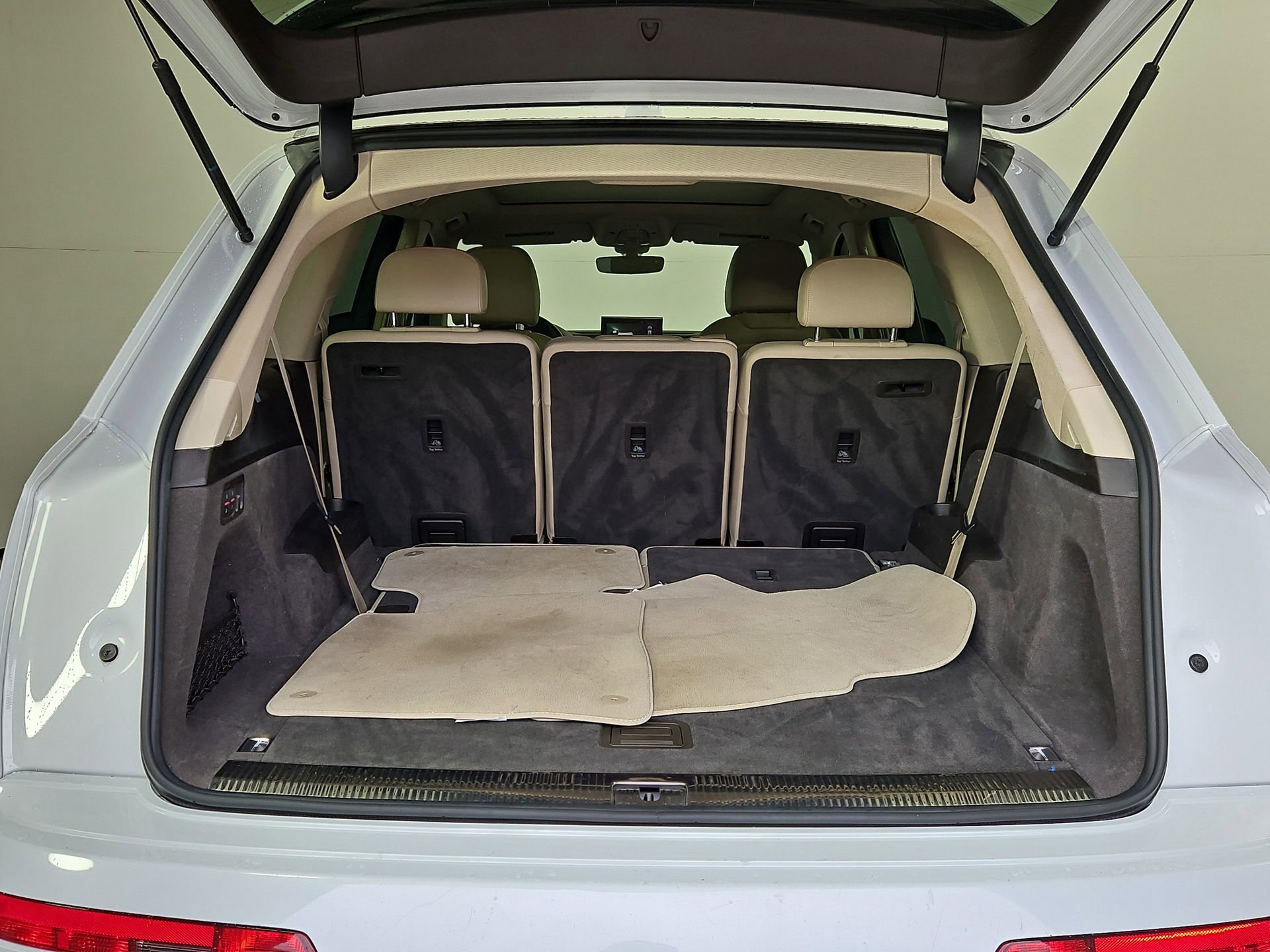 Used 2017 Audi Q7 3.0T Premium Plus w/ Premium Plus Package image 15