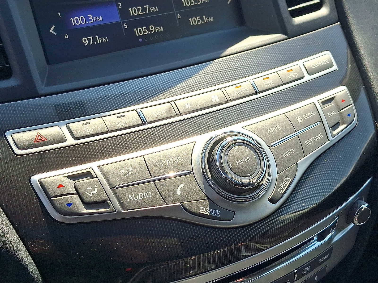 Used 2018 INFINITI QX60 Luxe AWD/4WD image 17