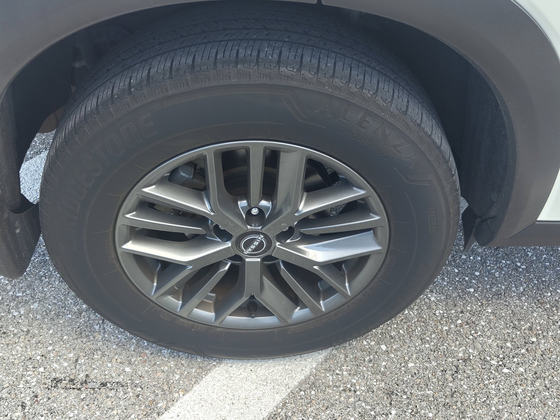 Used 2023 Nissan Rogue S FWD image 10
