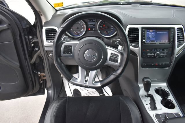 Used 2012 Jeep Grand Cherokee SRT8 w/ Luxury Group II AWD/4WD image 17