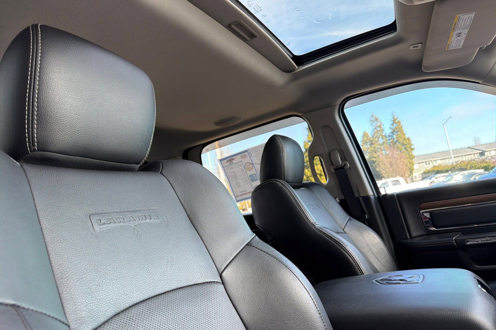 Used 2017 RAM 2500 Laramie w/ Convenience Group image 16