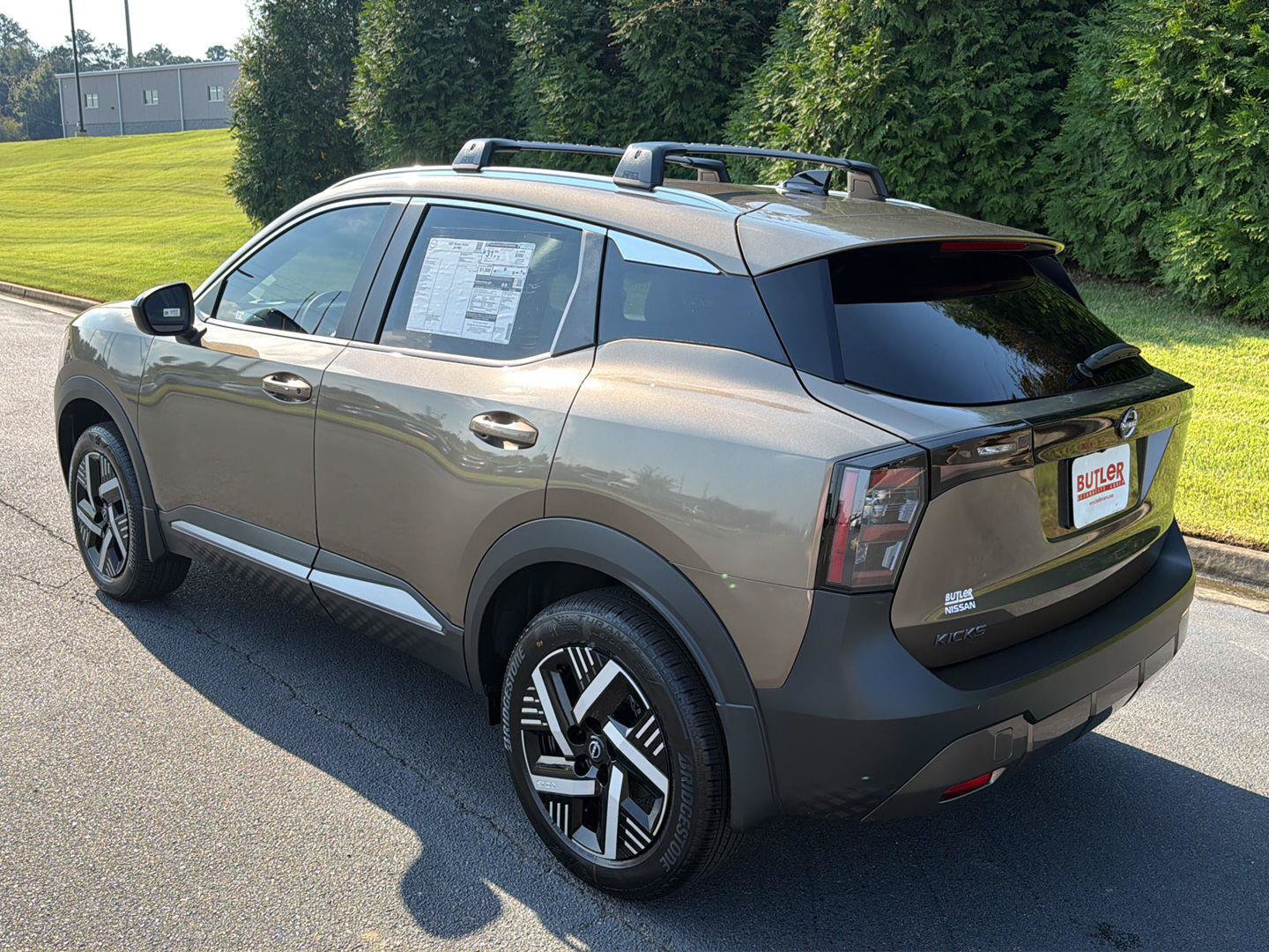 New 2027 Nissan Kicks SV FWD image 4