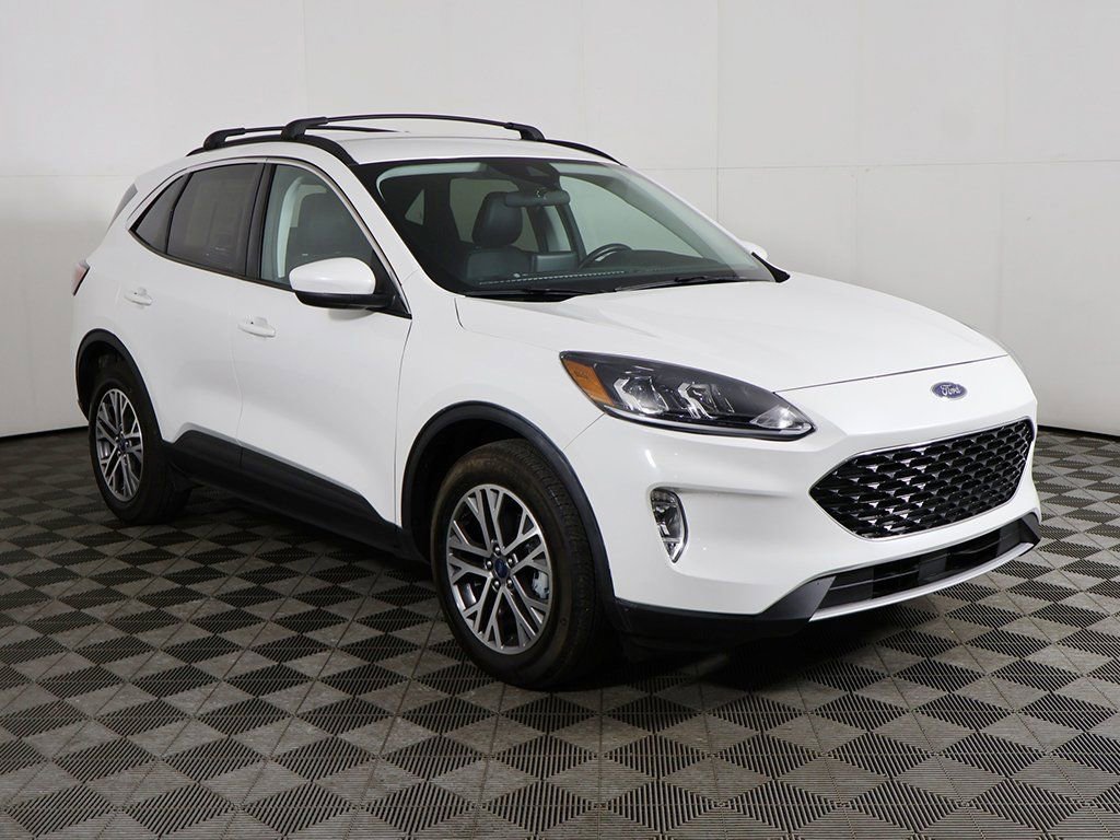 Used 2022 Ford Escape SEL w/ Technology Package image 2