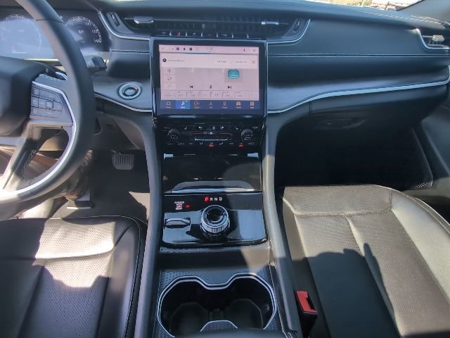 Used 2024 Jeep Grand Cherokee Limited w/ Luxury Tech Group II image 22