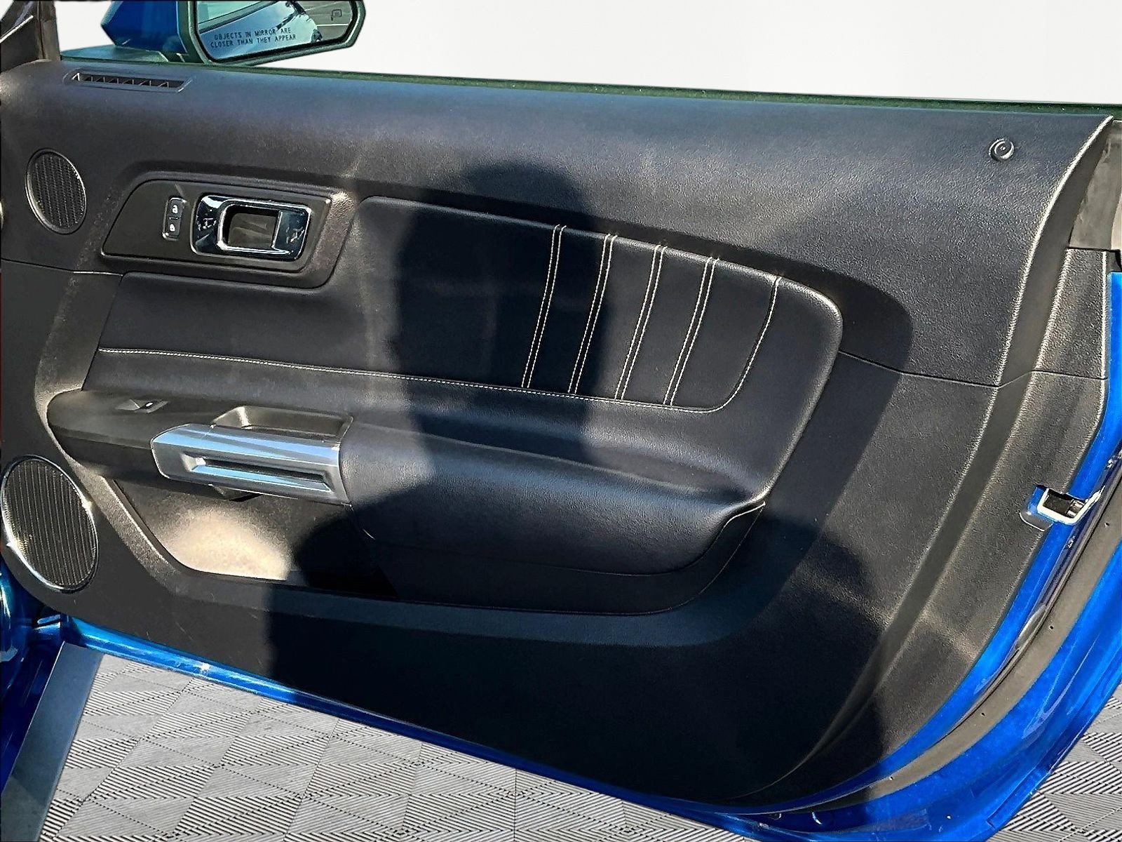Used 2017 Ford Mustang Premium RWD image 27