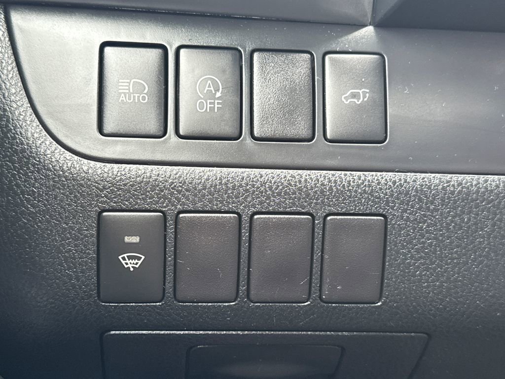 Used 2017 Toyota Highlander XLE AWD/4WD image 34
