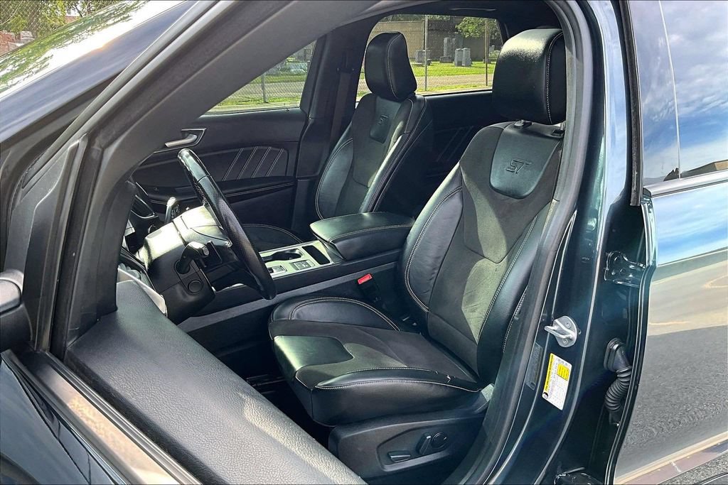 Certified 2023 Ford Edge ST w/ Equipment Group 401A AWD/4WD image 24