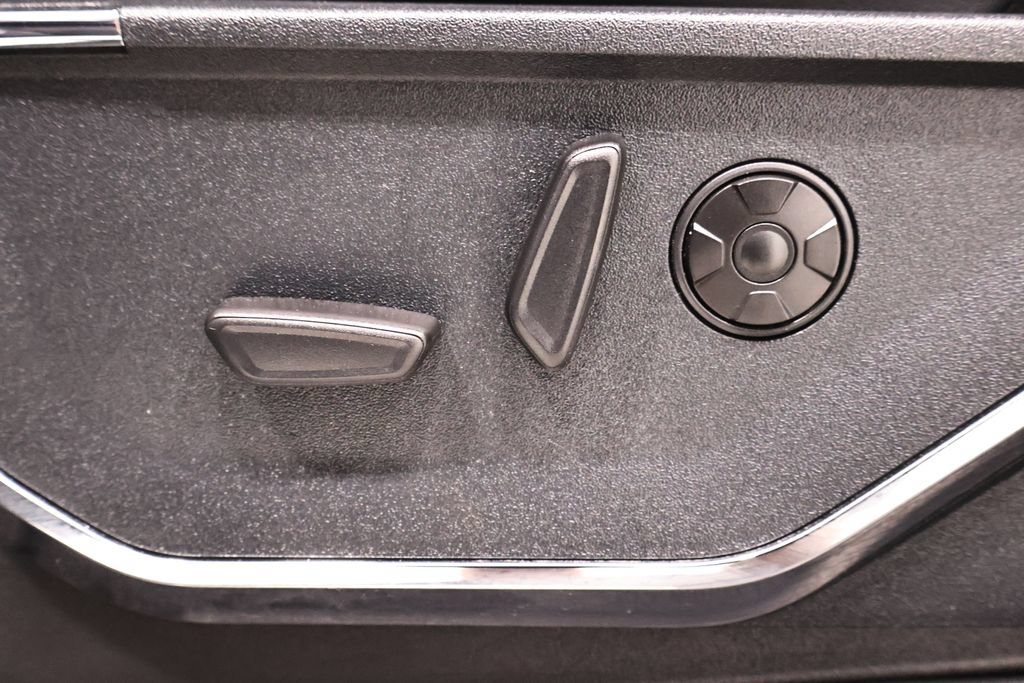 Certified 2025 Ford F350 Platinum AWD/4WD image 14