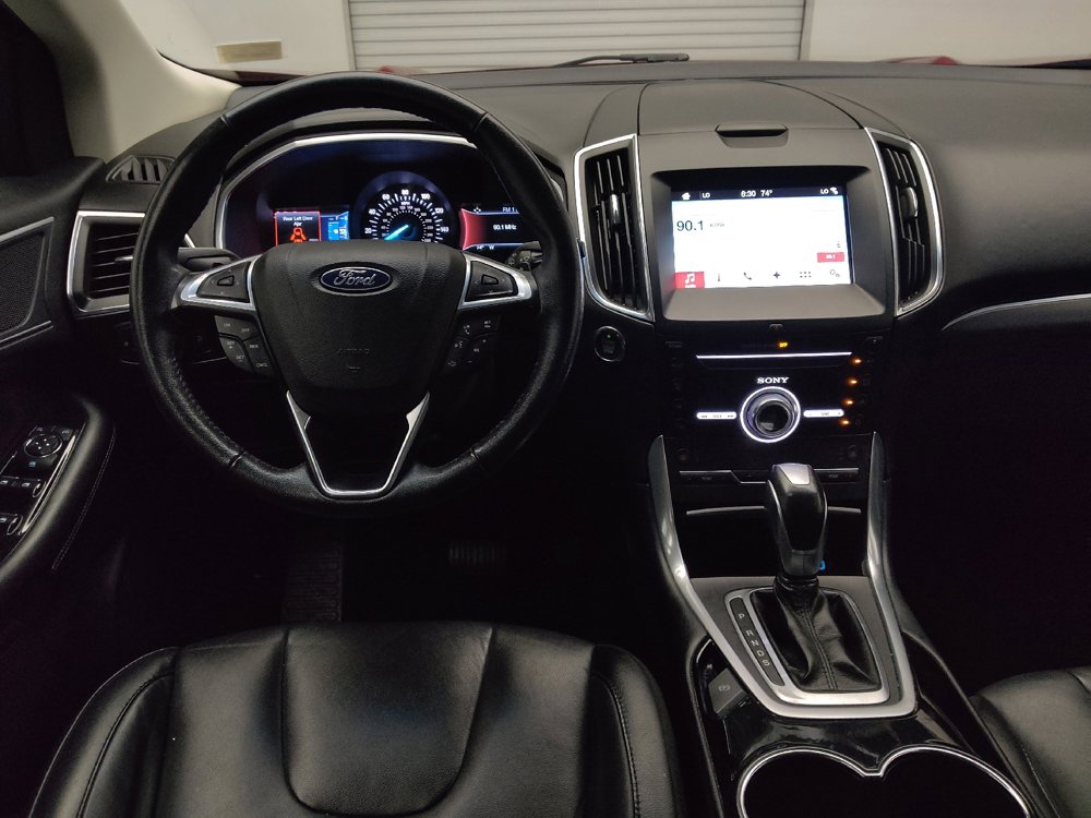 Used 2018 Ford Edge Titanium w/ Technology Package FWD image 22