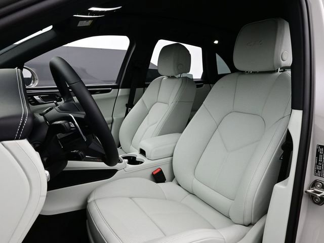 New 2026 Porsche Macan GTS AWD/4WD image 5