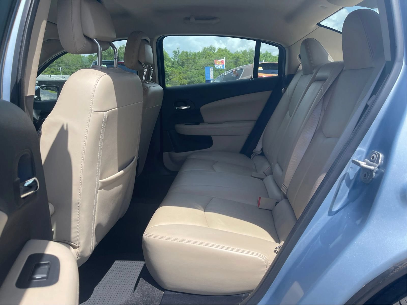 Used 2012 Chrysler 200 Limited FWD image 10