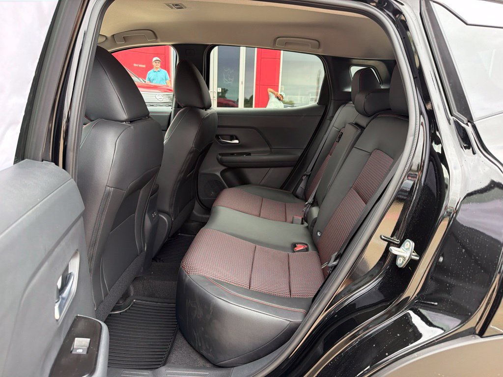 New 2027 Nissan Kicks SR AWD/4WD image 16
