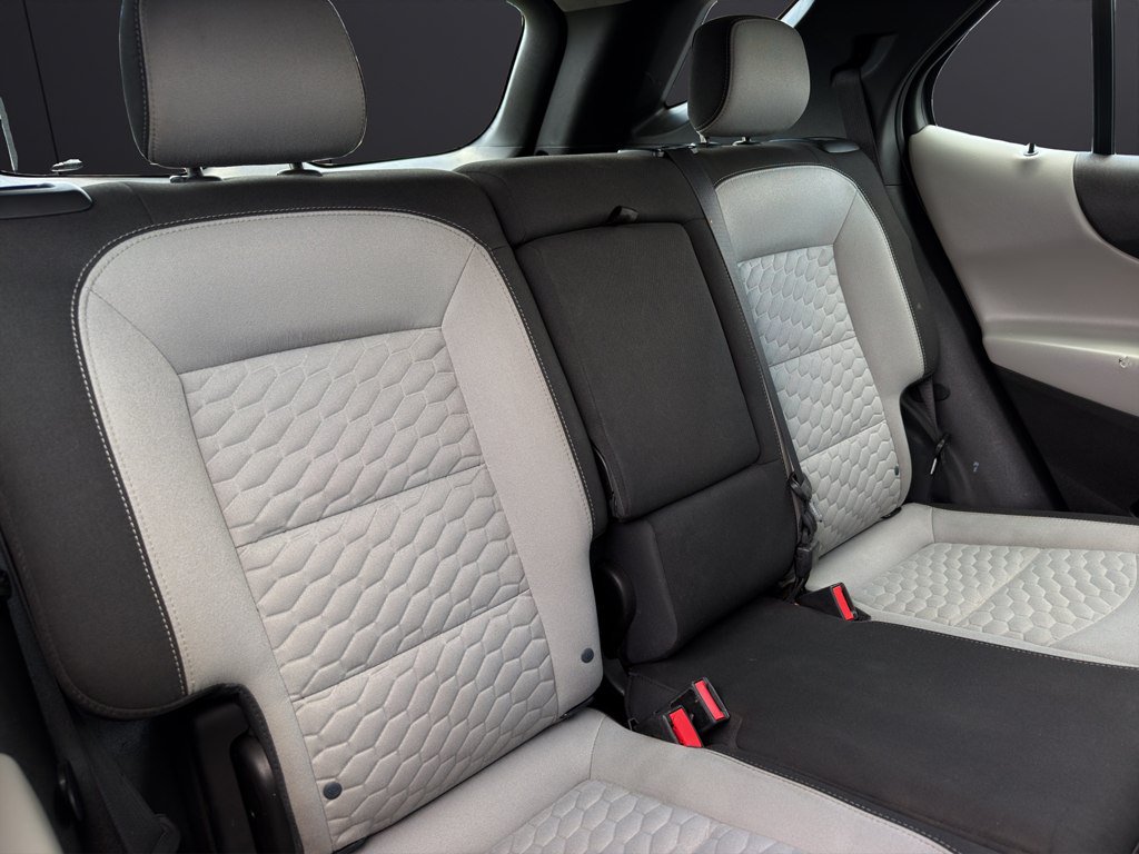 Used 2019 Chevrolet Equinox LS FWD image 16