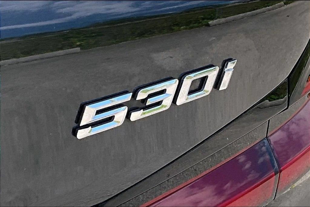 Used 2021 BMW 530i RWD image 8