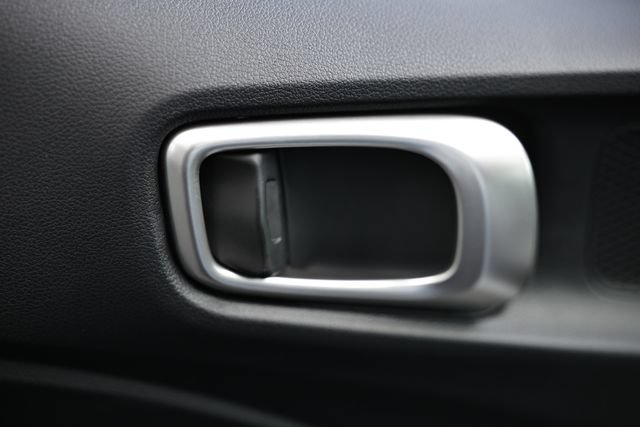 Certified 2025 Hyundai Venue SEL FWD image 14