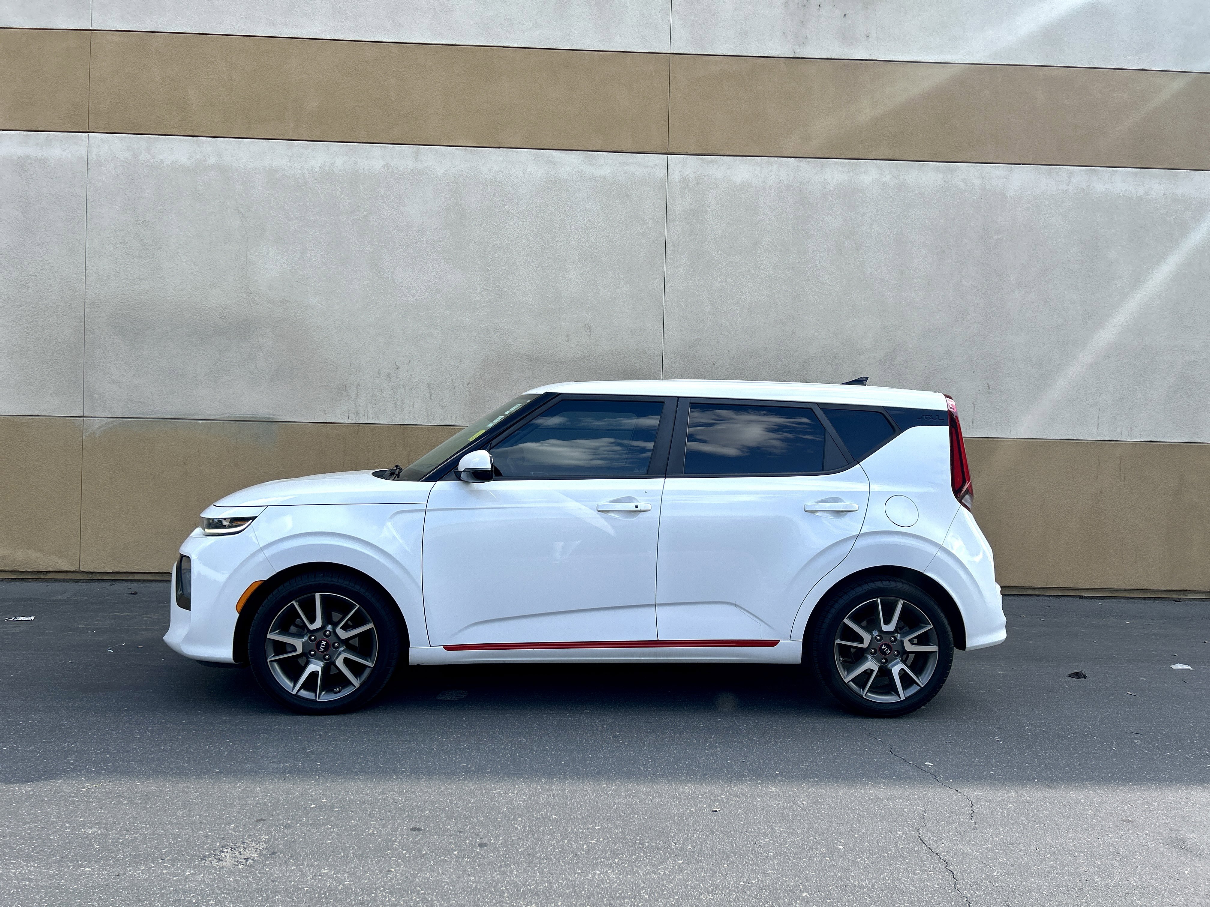 Used 2020 Kia Soul GT-Line Turbo FWD image 5