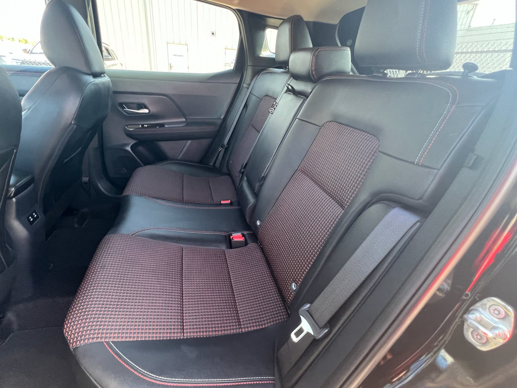 Used 2025 Nissan Kicks SR FWD image 15
