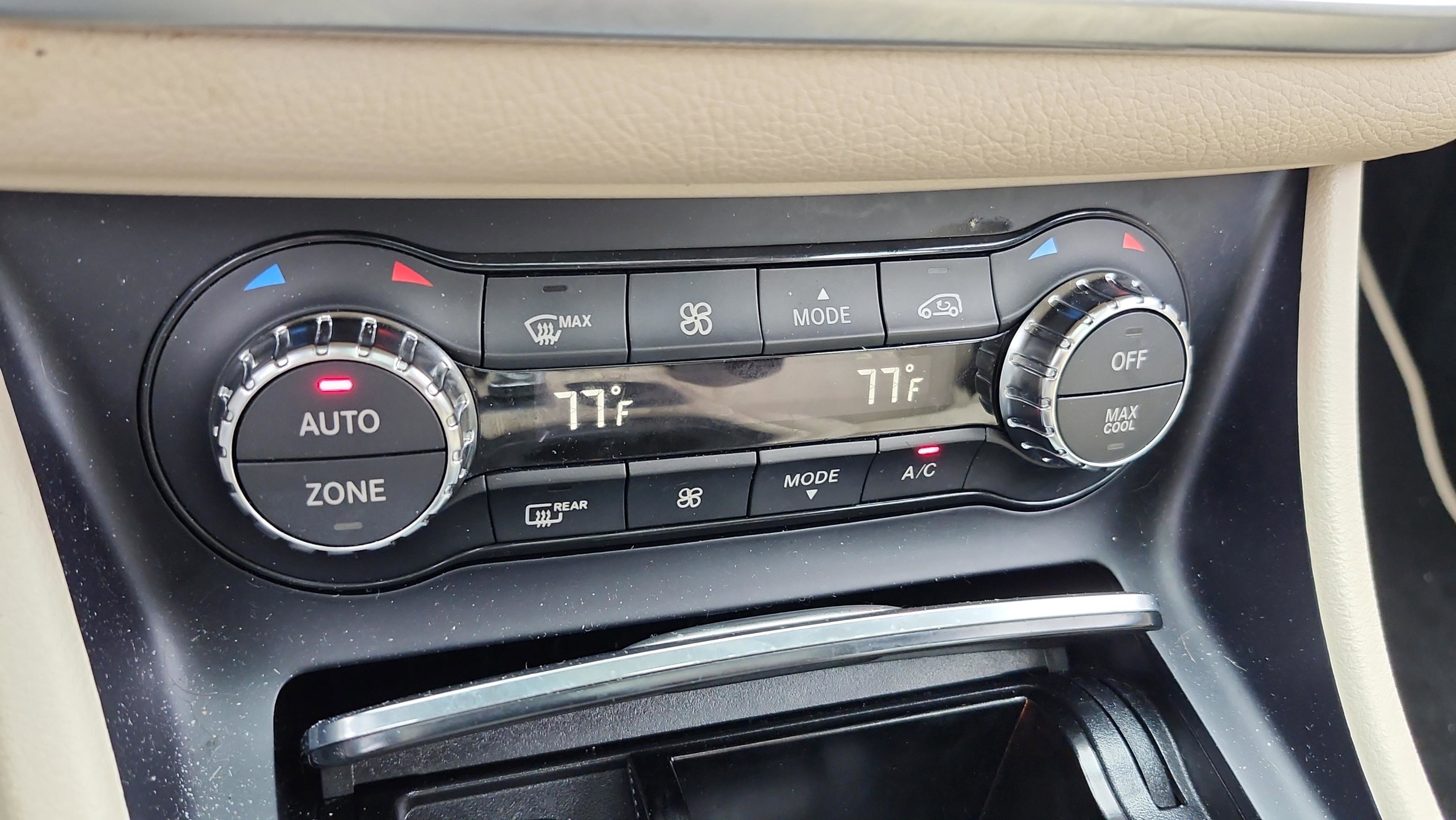 Used 2018 Mercedes-Benz CLA 250 image 16