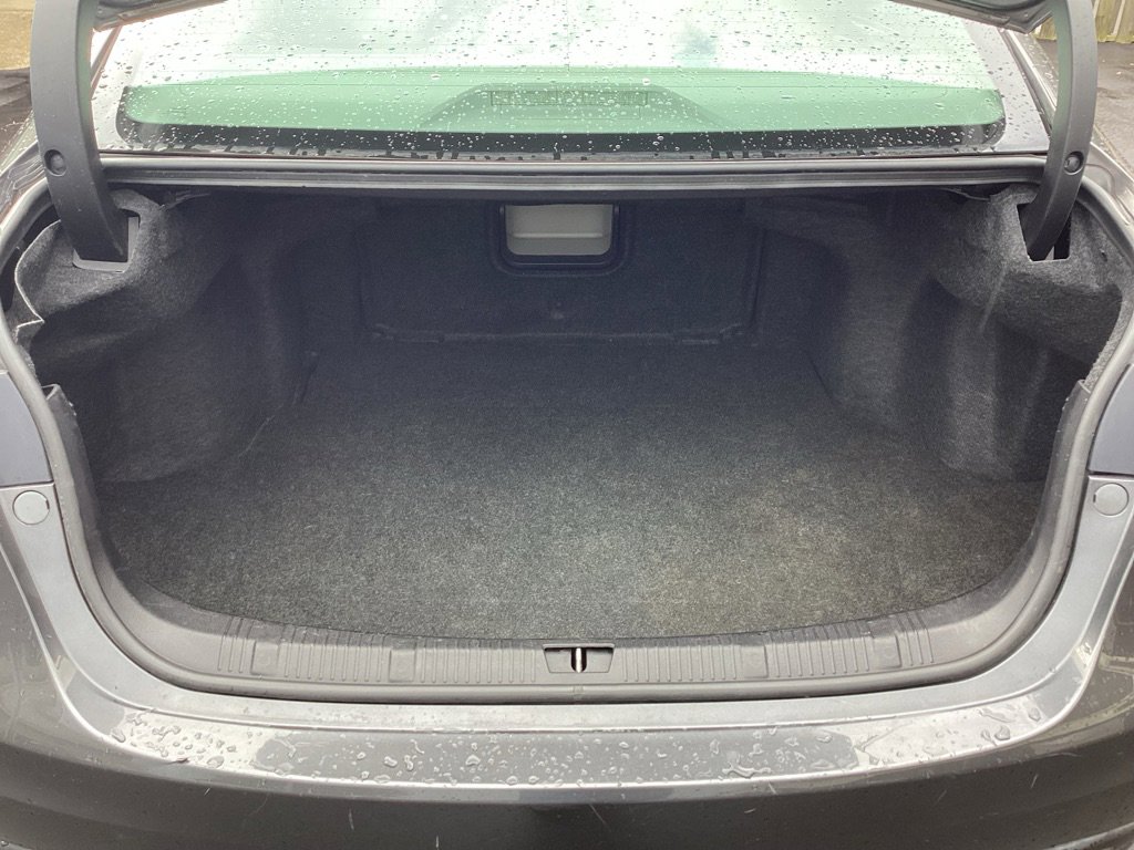 Used 2018 Toyota Avalon XLE image 14