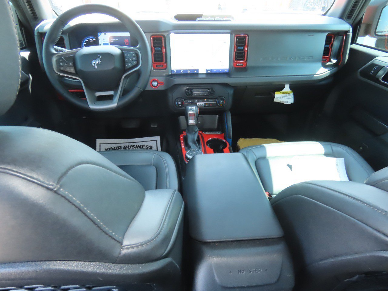 Used 2024 Ford Bronco Black Diamond AWD/4WD image 23