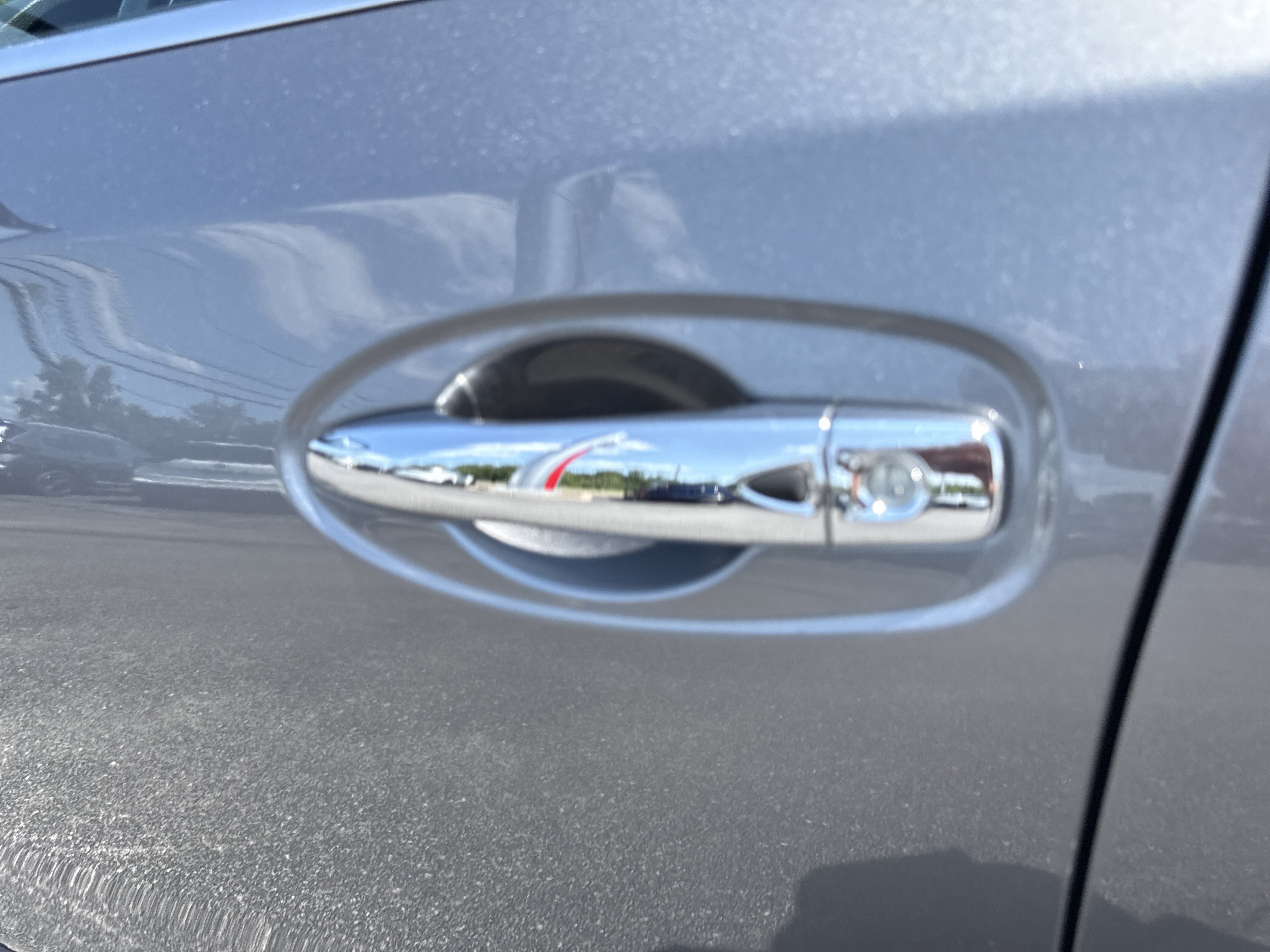 Used 2018 Nissan Rogue SV AWD/4WD image 17