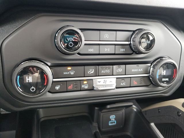 New 2025 Ford Bronco Badlands w/ Sasquatch Package image 24