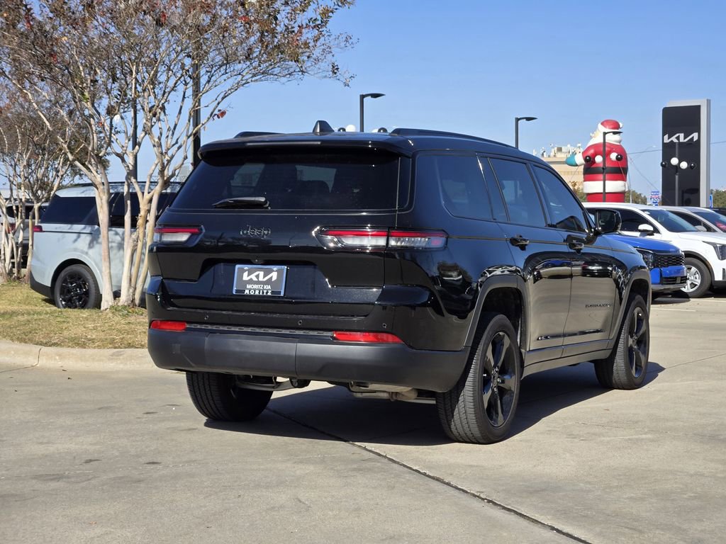 Used 2025 Jeep Grand Cherokee L Laredo RWD image 4