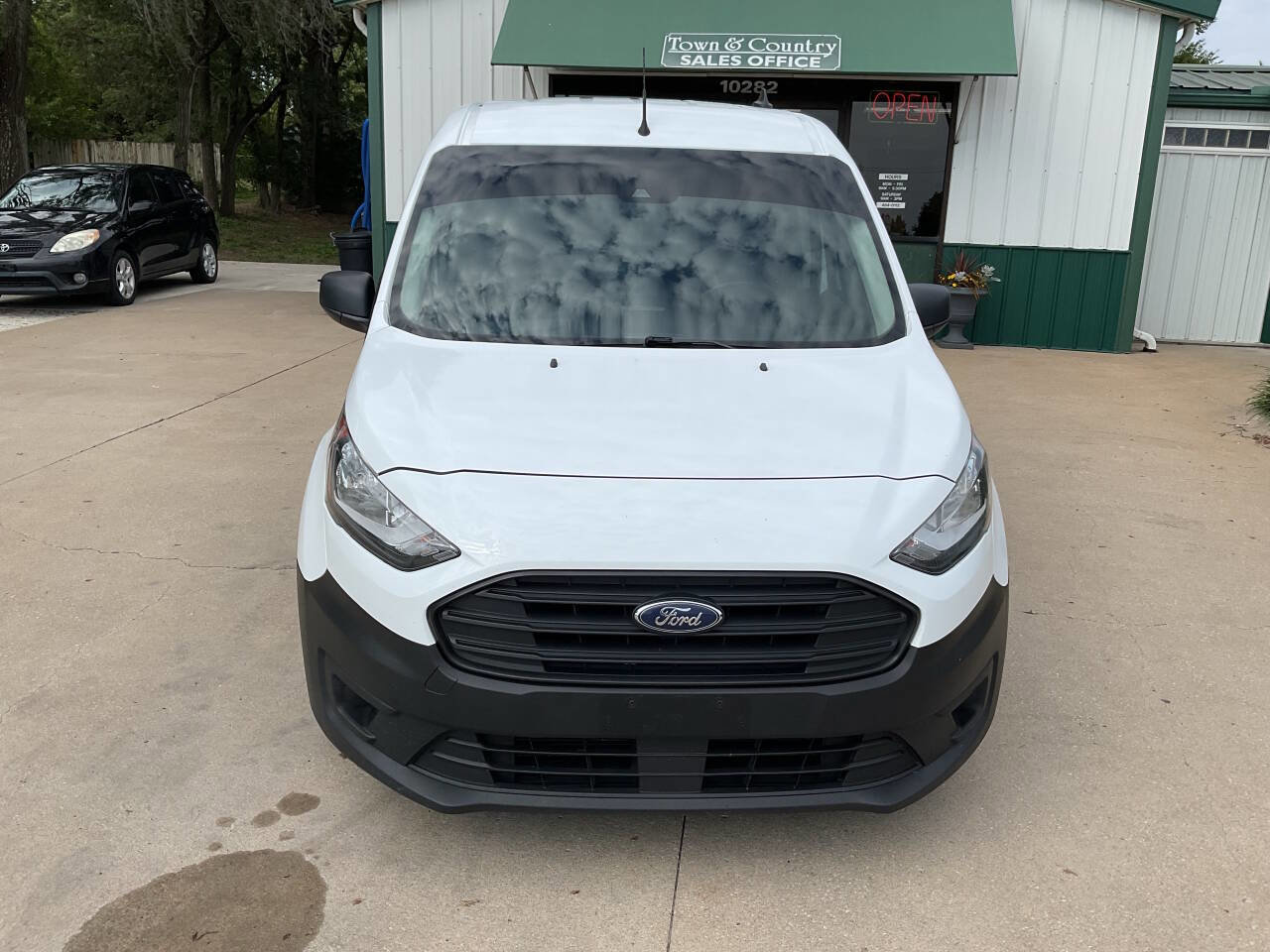 Used 2021 Ford Transit Connect XL image 3