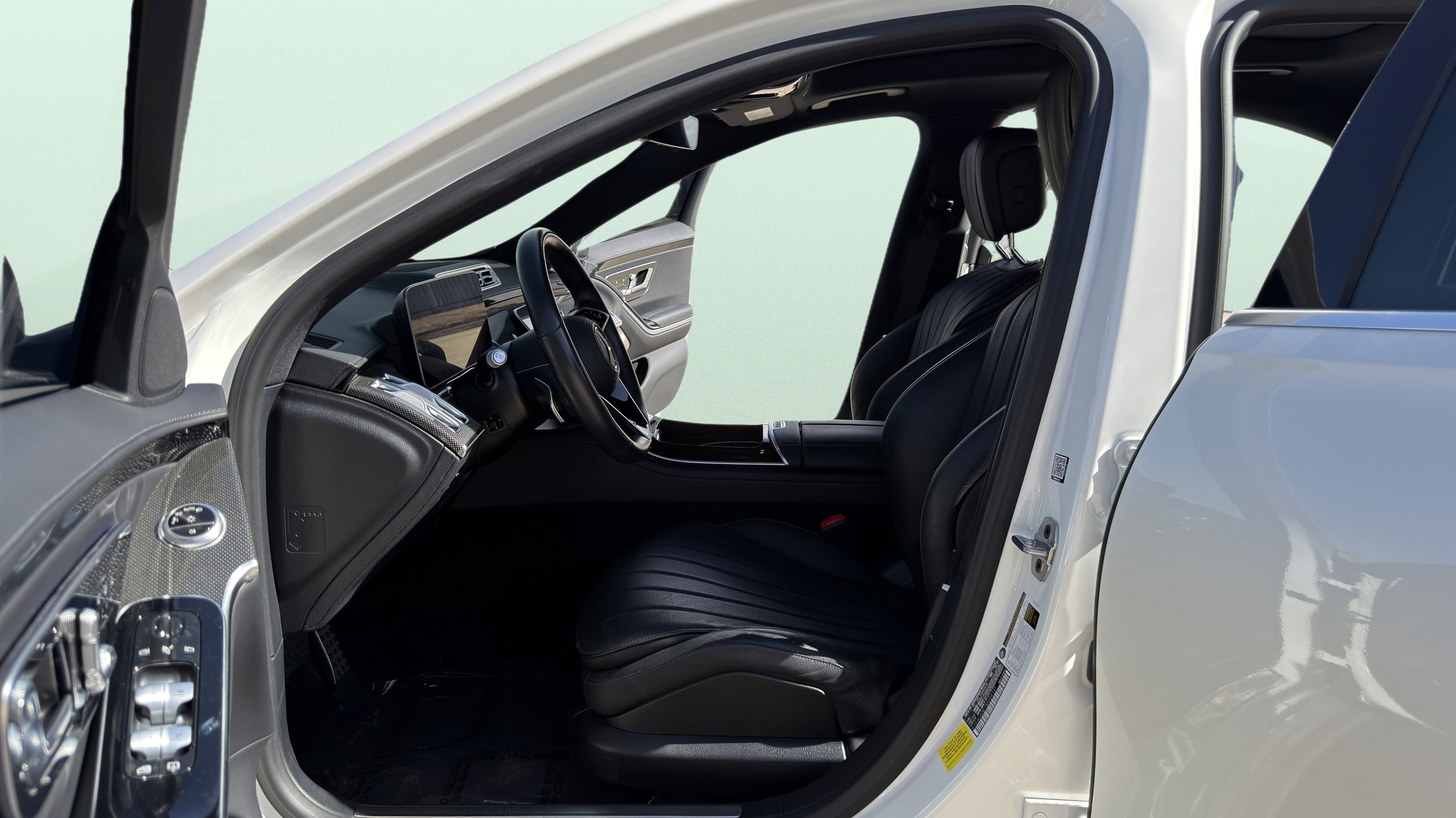 Used 2022 Mercedes-Benz S 500 S 500 w/ AMG Line Package image 14