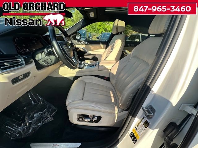 Used 2021 BMW X6 xDrive40i w/ Premium Package 3 AWD/4WD image 13