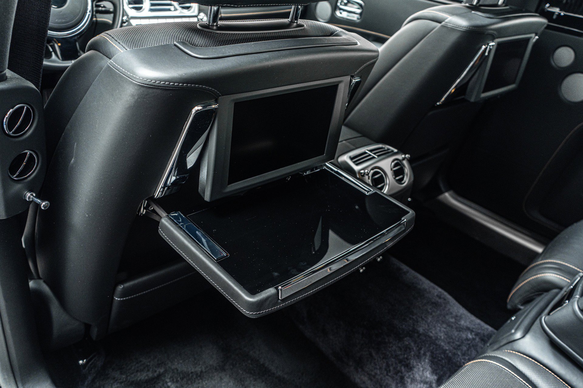 Used 2017 Rolls-Royce Ghost Extended Wheelbase image 33