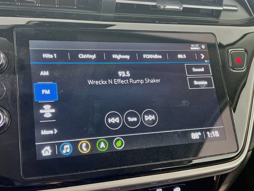 Used 2023 Chevrolet Bolt EUV Premier w/ Sun & Sound Package FWD image 15