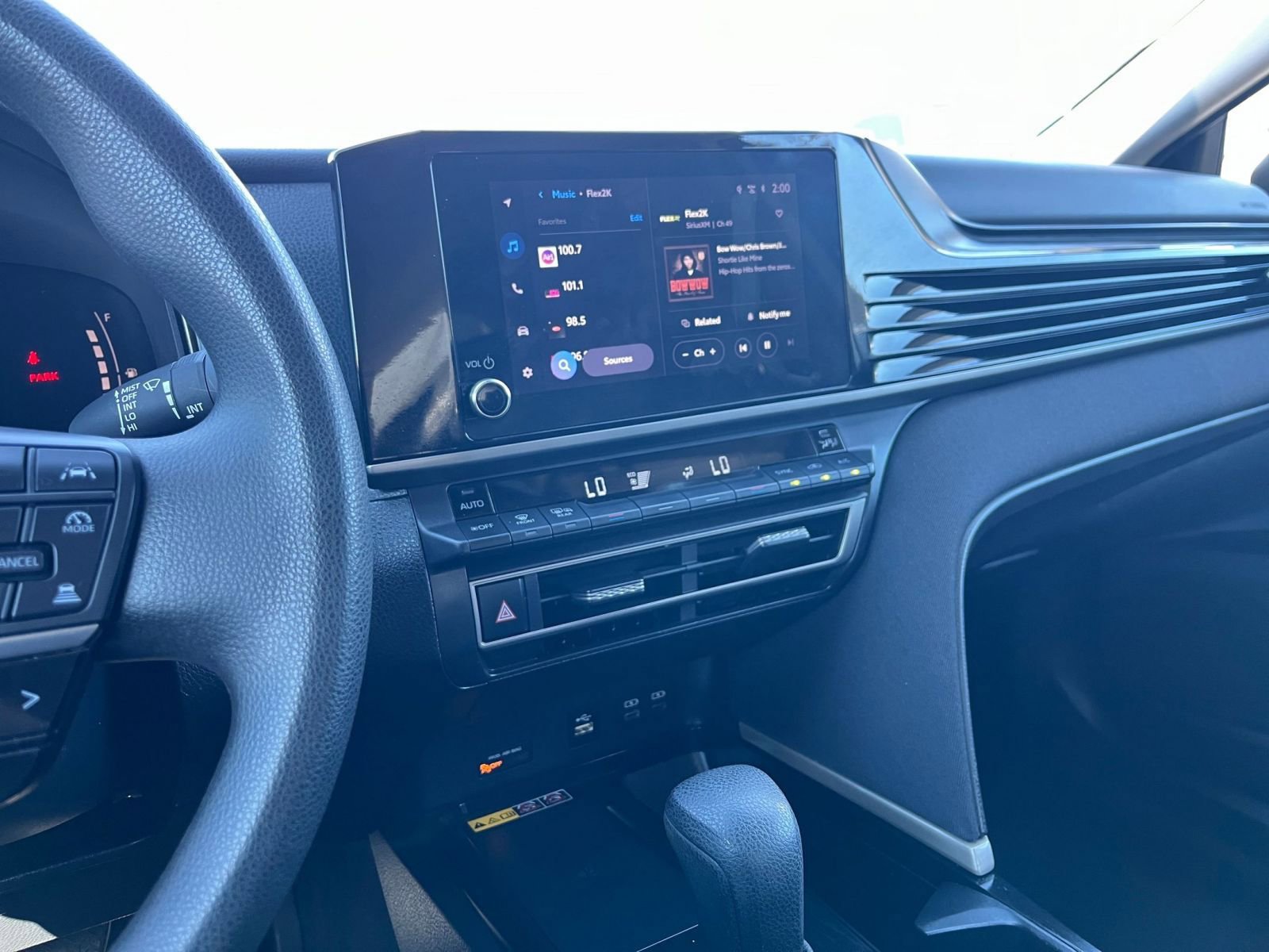 Used 2025 Toyota Camry LE image 27