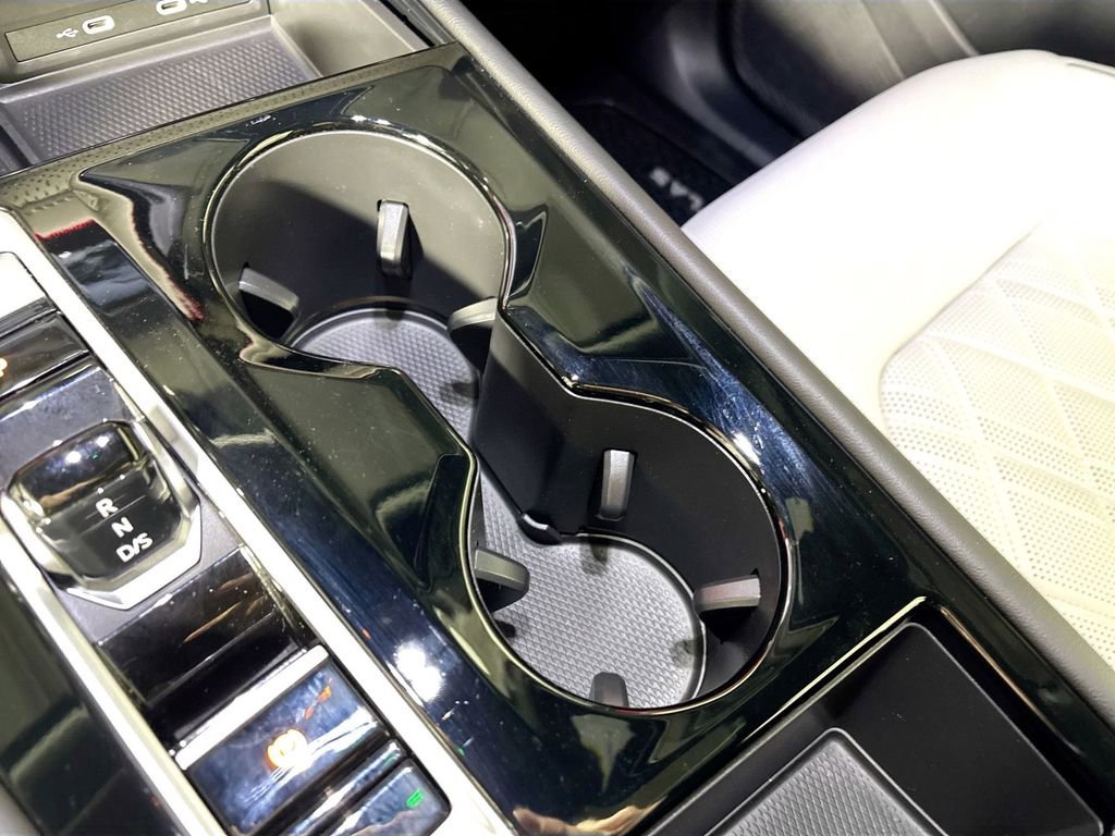 Used 2024 Volkswagen Atlas Cross Sport SEL Premium R-Line image 15