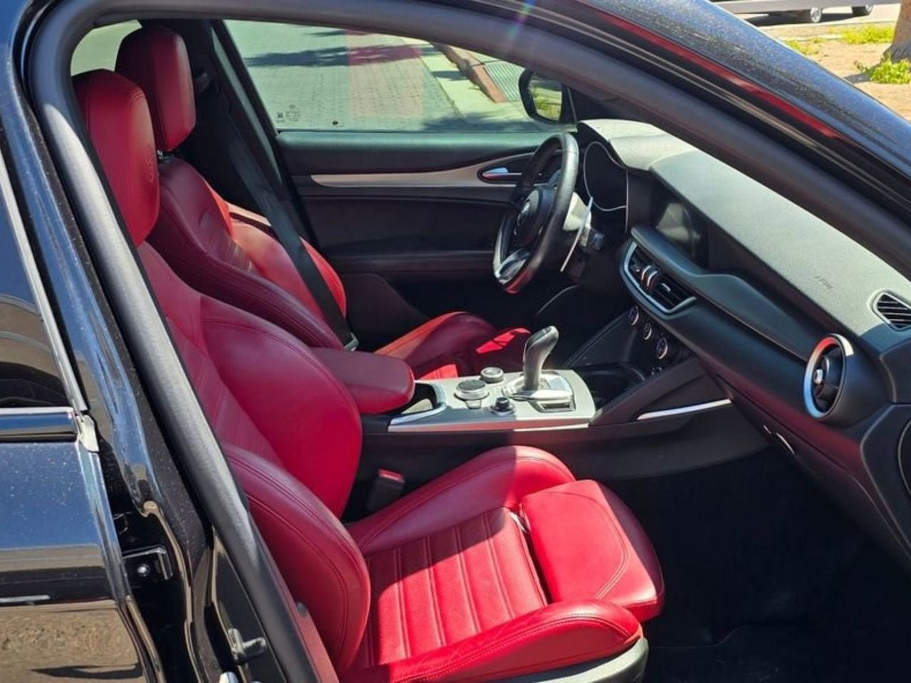 Used 2022 Alfa Romeo Stelvio Veloce AWD/4WD image 14