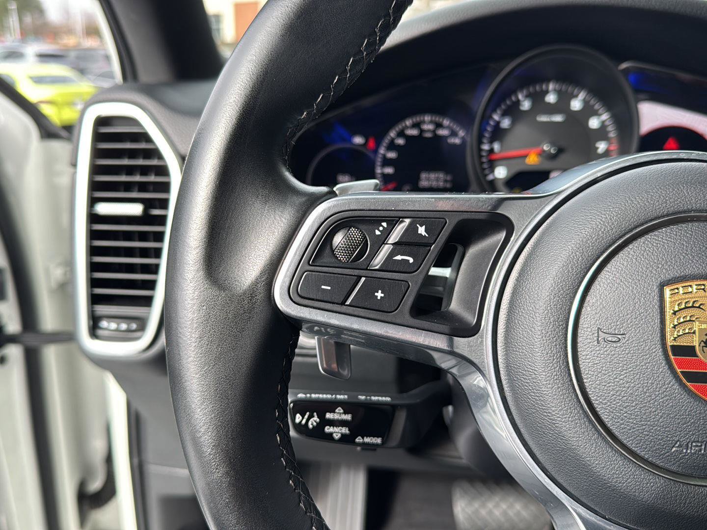 Used 2021 Porsche Cayenne Coupe image 18