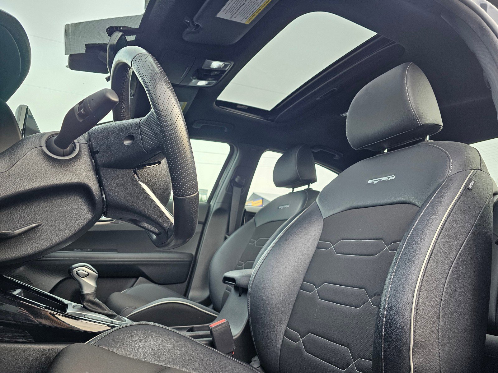 Used 2022 Kia Forte GT-Line w/ GT-Line Premium Package image 23