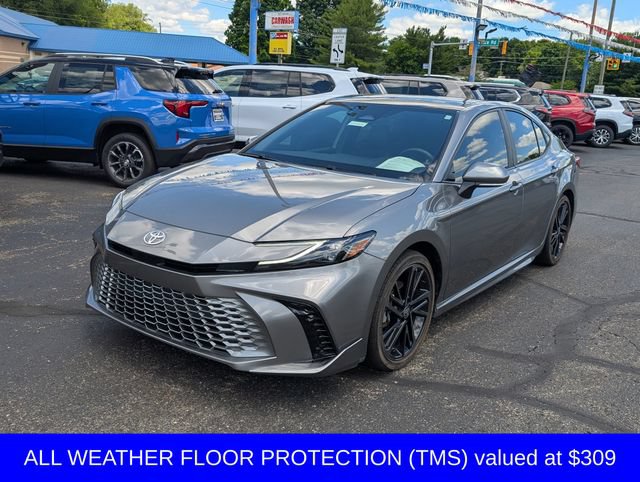 Used 2025 Toyota Camry XSE FWD image 4