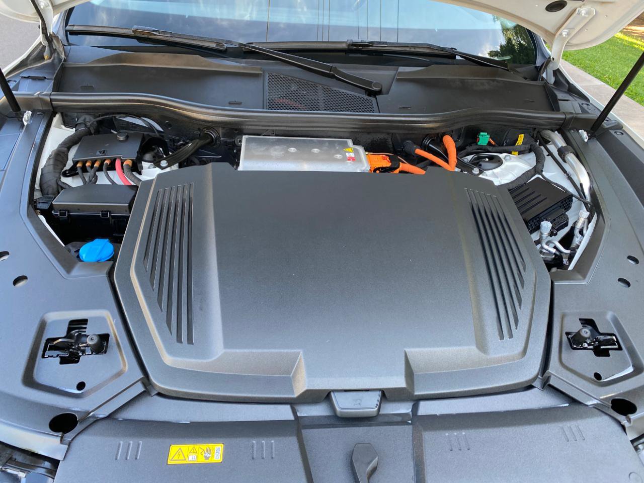 Used 2021 Audi e-tron Premium w/ Convenience Plus Package AWD/4WD image 8