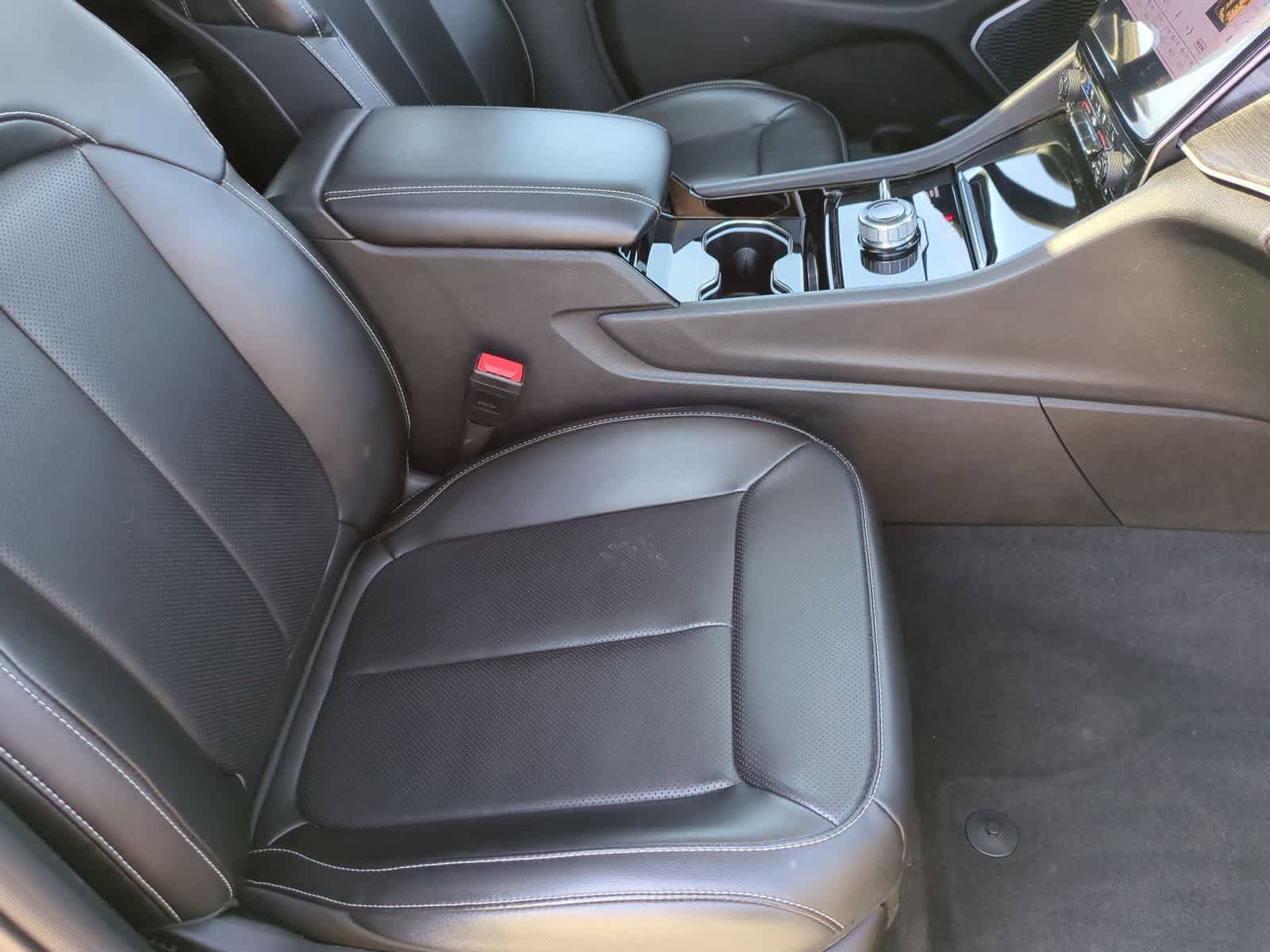Certified 2023 Jeep Grand Cherokee L Limited w/ Luxury Tech Group II AWD/4WD image 24