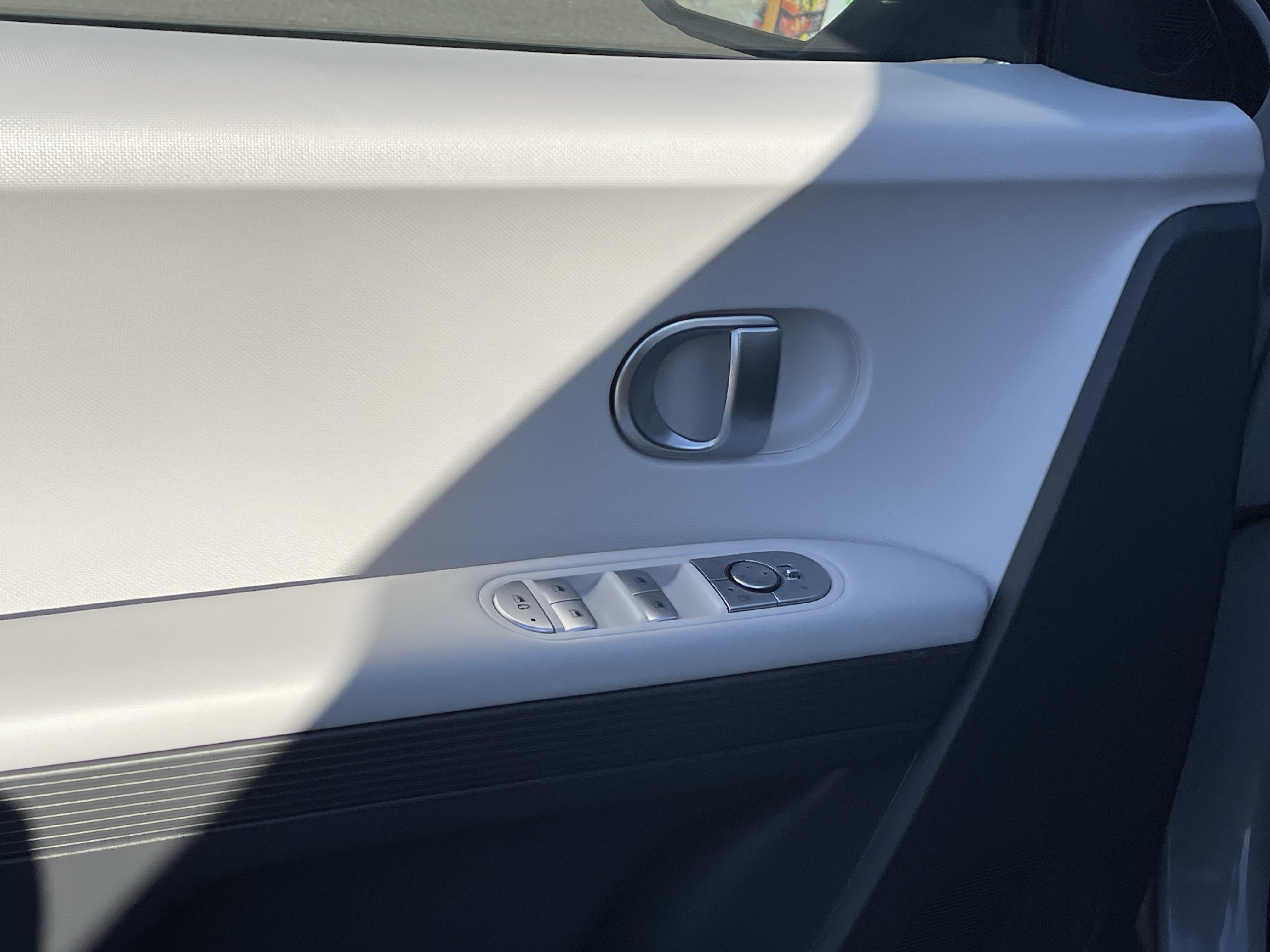 Certified 2024 Hyundai Ioniq 5 SEL AWD/4WD image 16