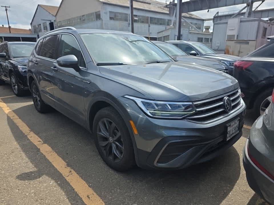 Used 2023 Volkswagen Tiguan SE FWD image 4