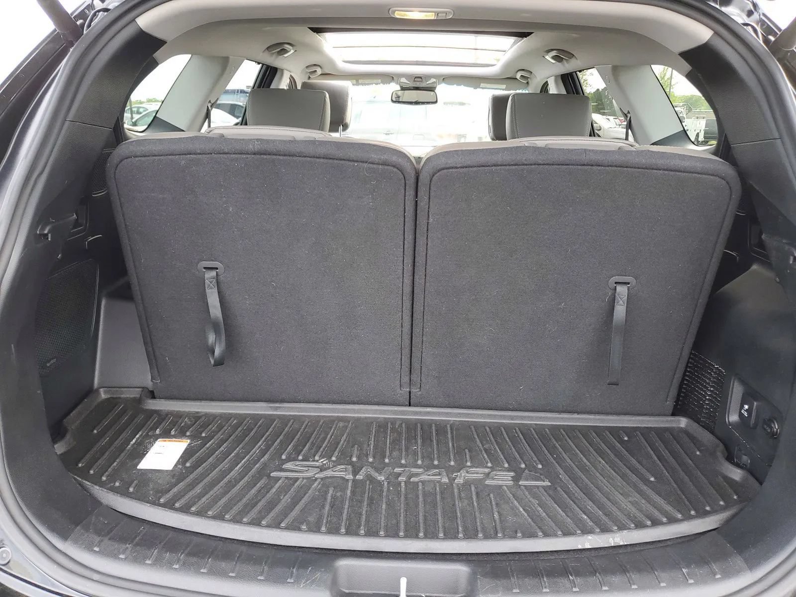 Used 2017 Hyundai Santa Fe FWD image 9