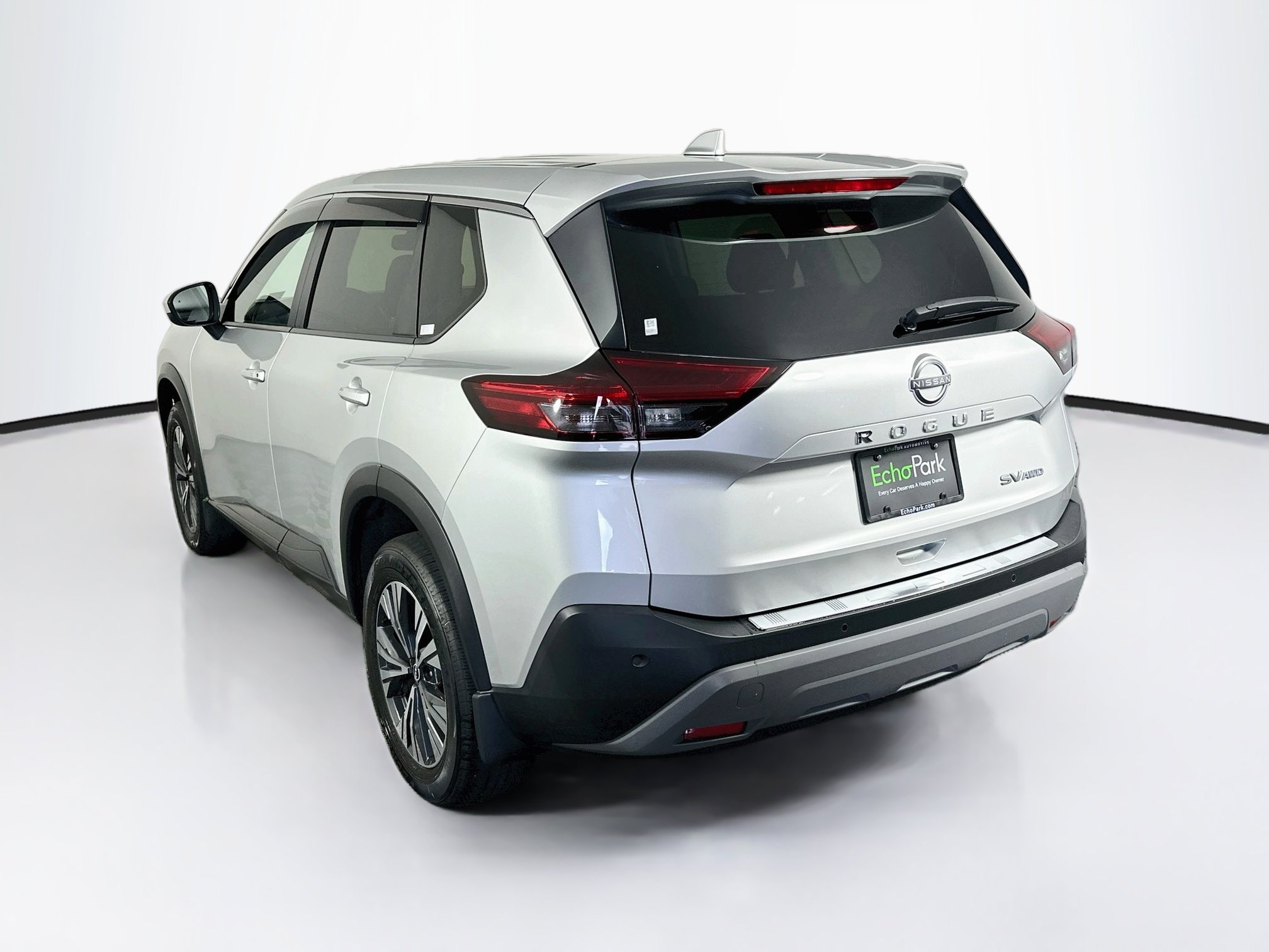 Used 2023 Nissan Rogue SV AWD/4WD image 5