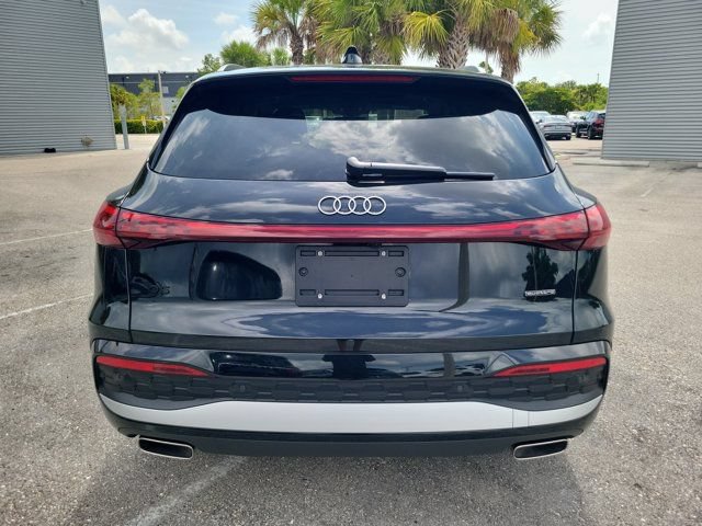 Certified 2025 Audi Q5 Premium w/ Convenience Package AWD/4WD image 6