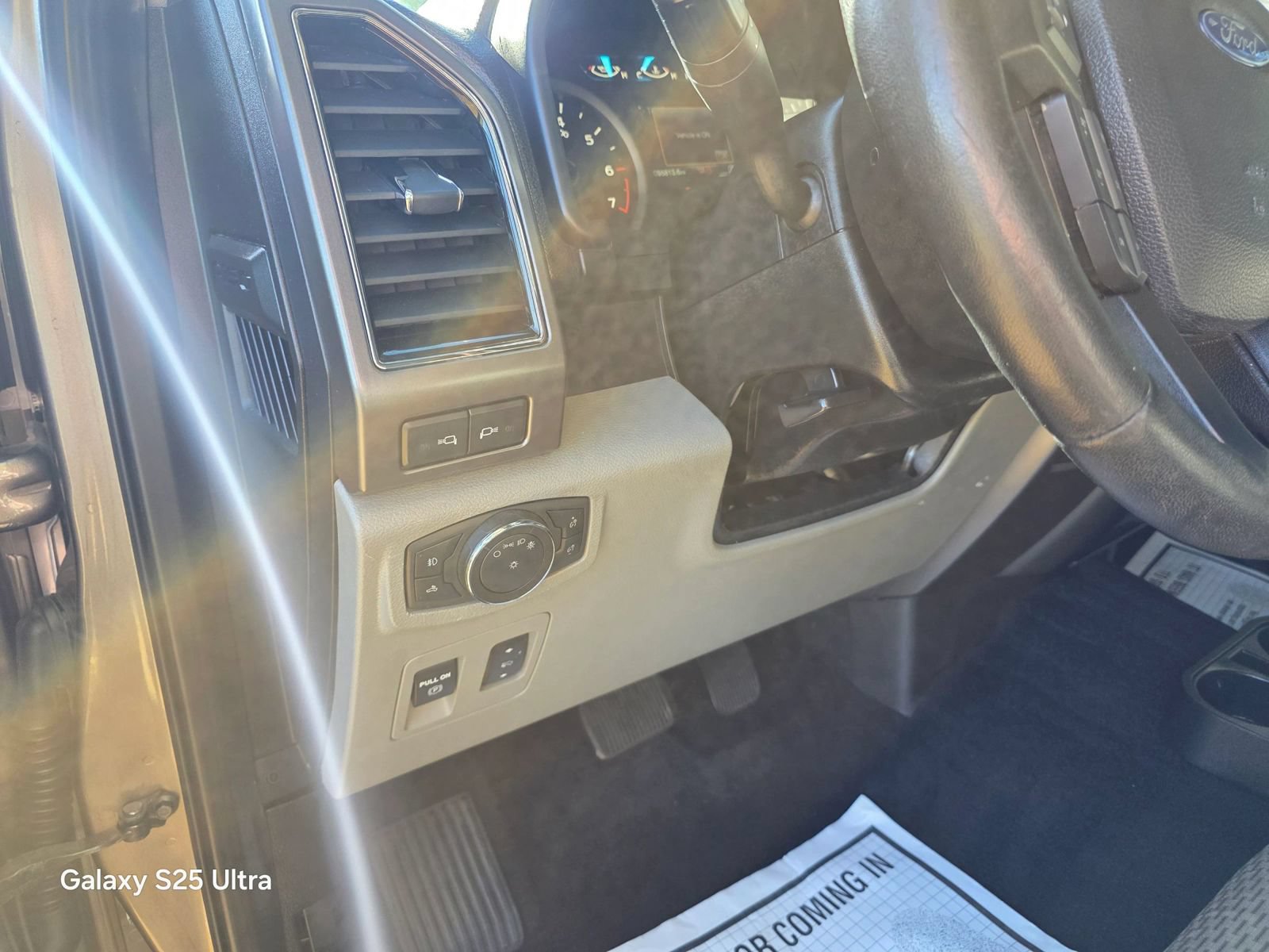Used 2019 Ford F150 XLT w/ Equipment Group 302A Luxury AWD/4WD image 15